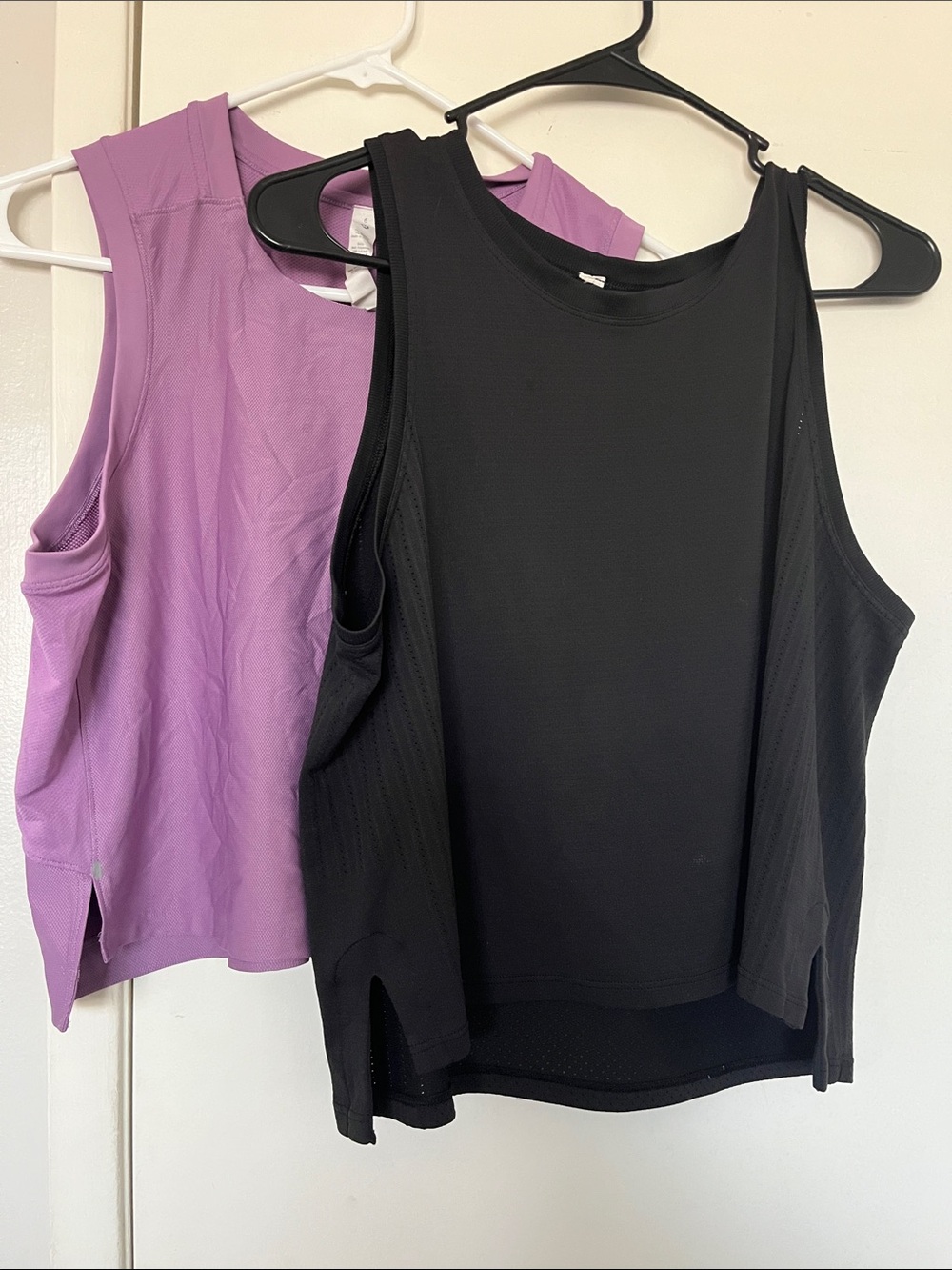 Lululemon | Everyday Performance Tank Top - Black and Lavender